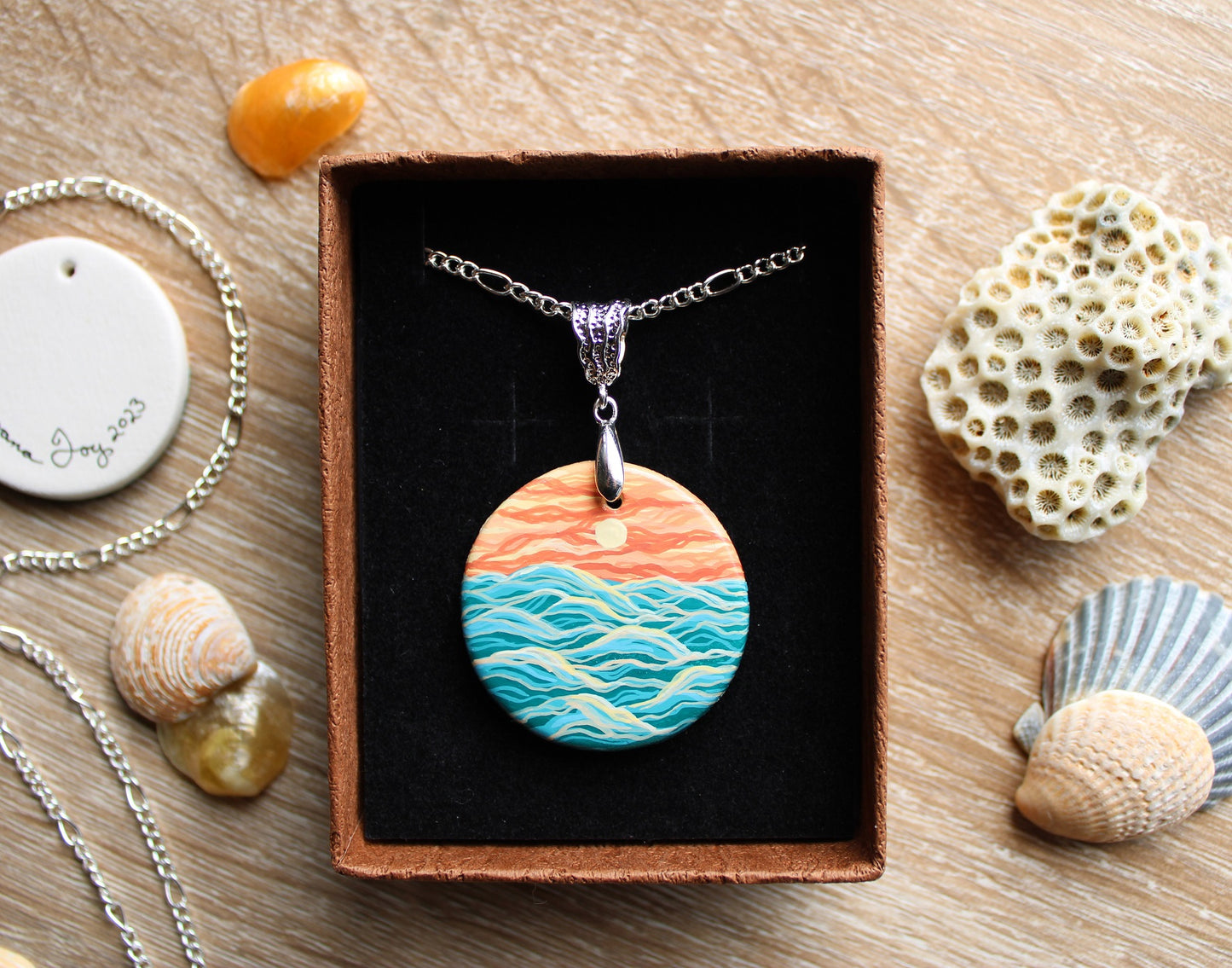 Literary Seascape Pendant: "Recuerdo" (Edna St. Vincent Millay)